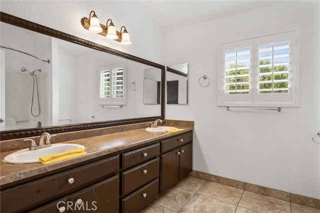 Image 23 of 43 For 13815 Del Ray