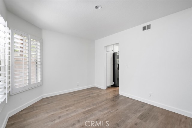 3 Toscany, Irvine CA: https://media.crmls.org/medias/ddc3117c-16e9-4a9d-b306-7f656ebe2bd5.jpg