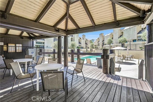 Detail Gallery Image 31 of 35 For 984 W Riverside Dr, Burbank,  CA 91506 - 3 Beds | 3 Baths