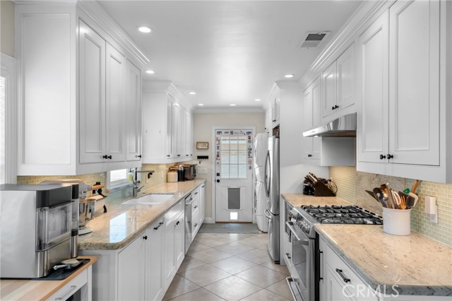 5522 Briercrest Avenue, Lakewood CA: https://media.crmls.org/medias/ddc3a4b9-ed9f-4bcc-bcc6-722615f68923.jpg