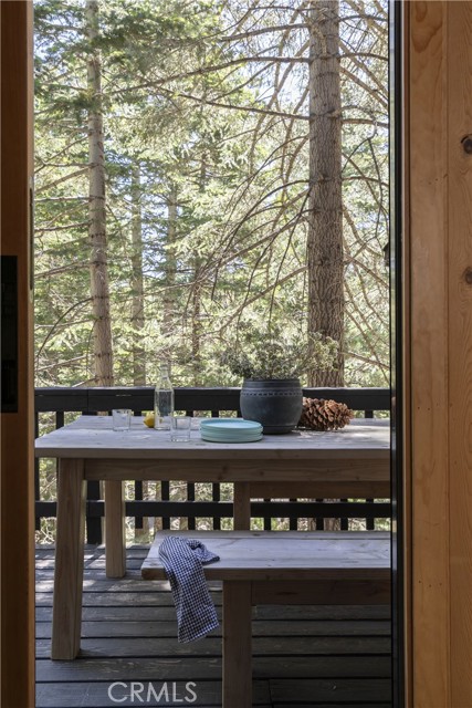 Detail Gallery Image 8 of 32 For 433 Annandale Dr, Lake Arrowhead,  CA 92352 - 3 Beds | 2 Baths