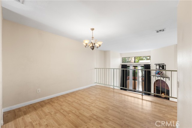 Detail Gallery Image 12 of 52 For 21054 Parthenia #11,  Canoga Park,  CA 91304 - 3 Beds | 3 Baths