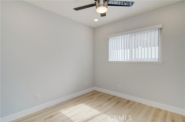 Detail Gallery Image 14 of 20 For 9811 Fair Tide Cir, Huntington Beach,  CA 92646 - 4 Beds | 2 Baths