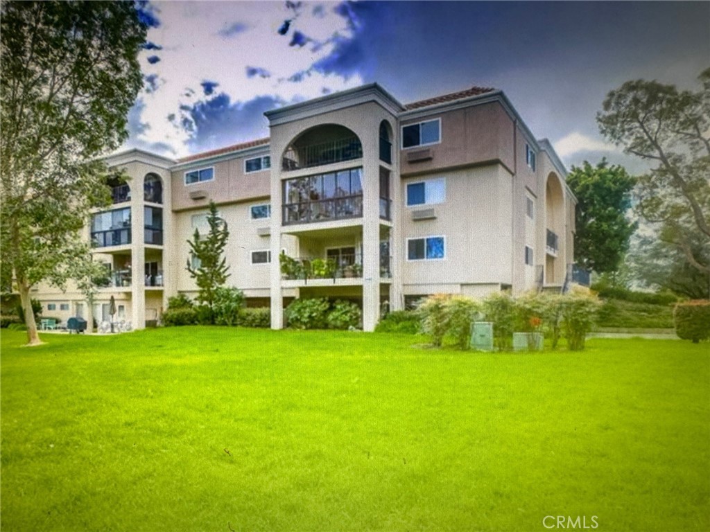 3499 Bahia Blanca W #2D
