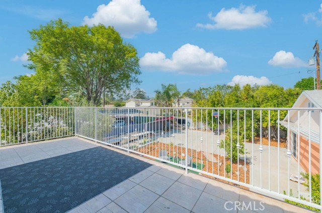 801 S Michillinda Avenue, Pasadena CA: https://media.crmls.org/medias/ddc49325-5786-478e-a123-2b37547cb202.jpg
