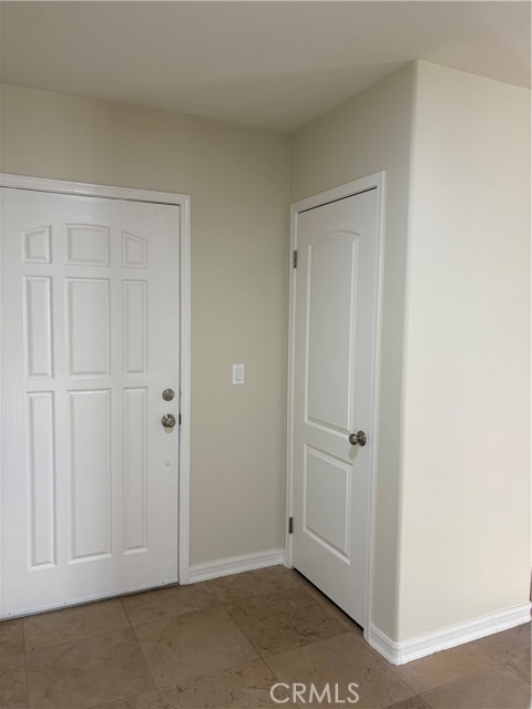 Detail Gallery Image 4 of 32 For 10207 Mountair Ave #105,  Tujunga,  CA 91042 - 3 Beds | 2/1 Baths