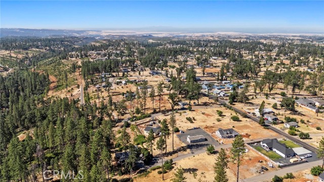 1700 Bandtail Lane, Paradise CA: https://media.crmls.org/medias/ddc6603f-f1bd-421f-890e-0e8e5d38cffe.jpg