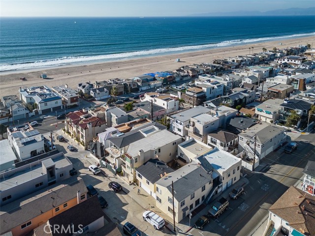 135 29th Street, Hermosa Beach, California 90254, ,Residential Income,For Sale,29th,PV24013187