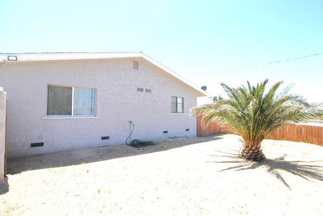 Detail Gallery Image 2 of 42 For 27763 Crestview Rd #U1-2,  Barstow,  CA 92311 - 3 Beds | 2 Baths