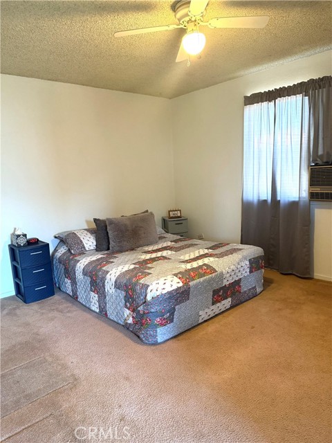 27247 San Jose Avenue, Madera CA: https://media.crmls.org/medias/ddc71985-3fc8-49f5-9876-9b20036244dc.jpg