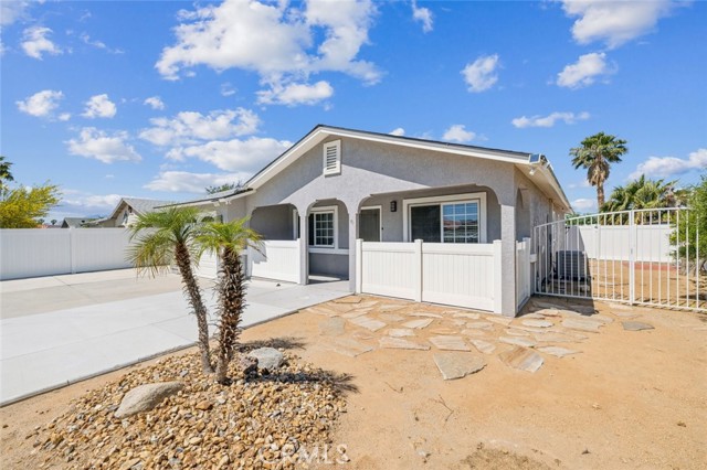 Detail Gallery Image 3 of 30 For 15025 Avenida Ramada, Desert Hot Springs,  CA 92240 - 3 Beds | 2/1 Baths