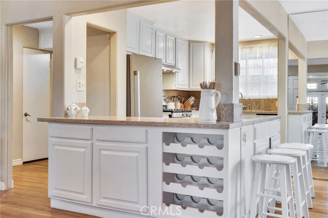 Detail Gallery Image 12 of 51 For 8819 Glider, Los Angeles,  CA 90045 - 3 Beds | 2 Baths