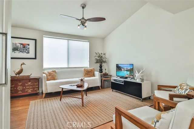 21025 Lemarsh Street, Chatsworth CA: https://media.crmls.org/medias/ddc909eb-13d4-4a2a-803c-151013402889.jpg