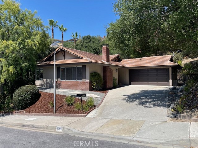 2101 El Arbolita Drive, Glendale CA: https://media.crmls.org/medias/ddc910f0-3c84-417e-bdd5-78555dc31ad3.jpg
