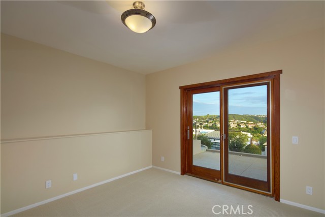 Detail Gallery Image 25 of 28 For 1570 Skyline Dr, Laguna Beach,  CA 92651 - 4 Beds | 2/1 Baths