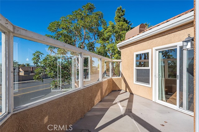 Detail Gallery Image 4 of 26 For 22845 Orchid Creek, Lake Forest,  CA 92630 - 2 Beds | 2 Baths