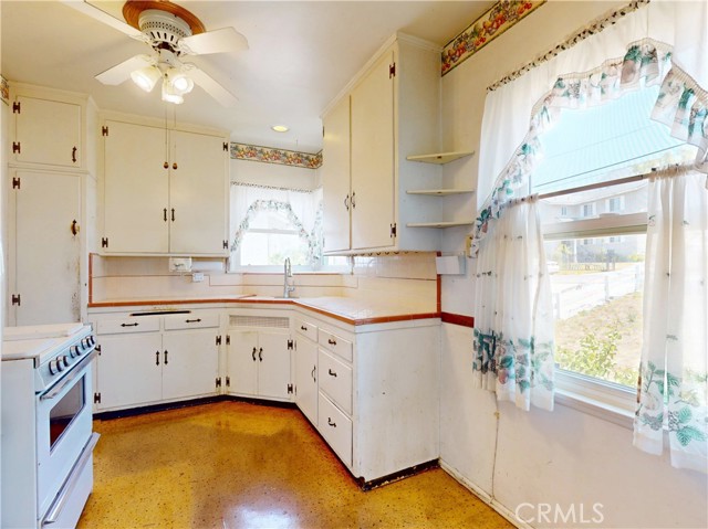 10515 Tujunga Canyon Boulevard, Tujunga CA: https://media.crmls.org/medias/ddca8f30-803d-4a3a-b496-8f380b34da37.jpg