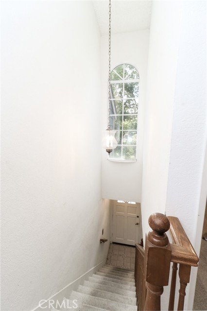 345 Jeremiah Drive, Simi Valley CA: https://media.crmls.org/medias/ddcbd264-a84d-43b4-b7a4-a9842a3759b2.jpg
