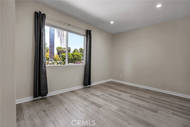 17900 Bullock Street, Encino CA: https://media.crmls.org/medias/ddcbf0d4-88dc-4bb2-998a-6d9bcf034760.jpg