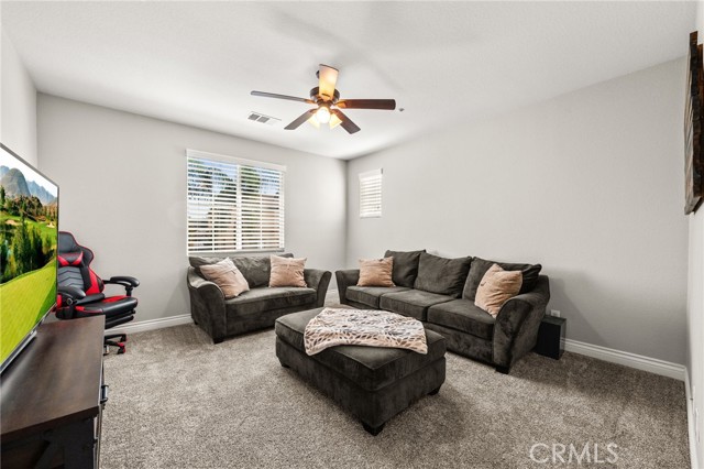 Detail Gallery Image 12 of 29 For 19791 Paso Robles Dr, Riverside,  CA 92508 - 4 Beds | 3 Baths