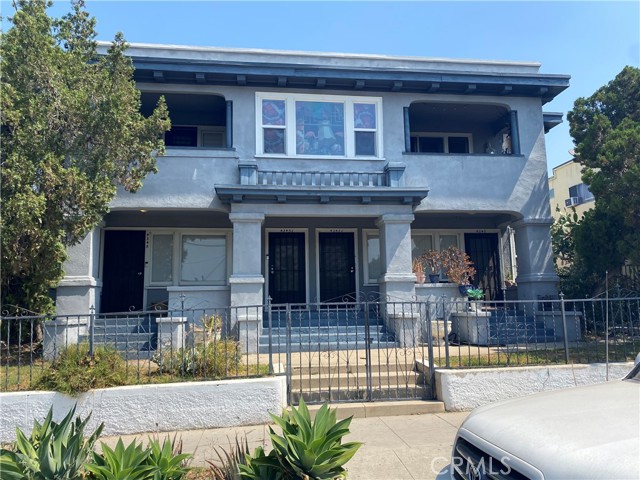 Detail Gallery Image 1 of 22 For 4345 Burns Ave, Los Angeles,  CA 90029 - 2 Beds | 2 Baths