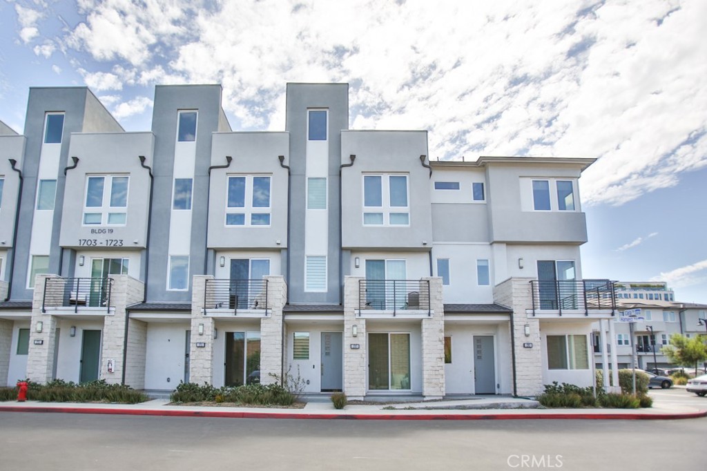 1703 W Cara Drive