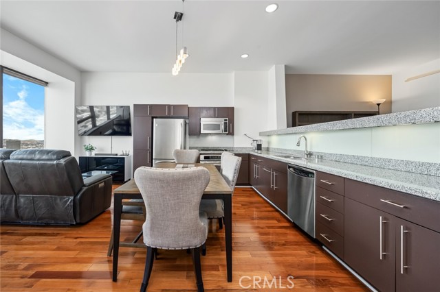 Detail Gallery Image 2 of 17 For 1100 Wilshire #3005,  Los Angeles,  CA 90017 - 1 Beds | 1 Baths