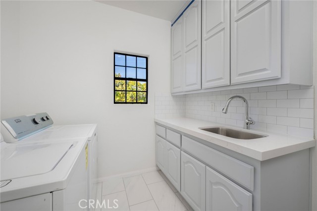3229 Raintree Avenue, Torrance CA: https://media.crmls.org/medias/ddd0650e-d24e-489a-9ca3-a7fb68184d6a.jpg