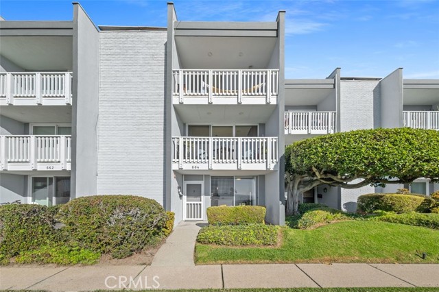 664 The Village, Redondo Beach, California 90277, ,1 BathroomBathrooms,Residential,For Sale,The Village,PV24228159