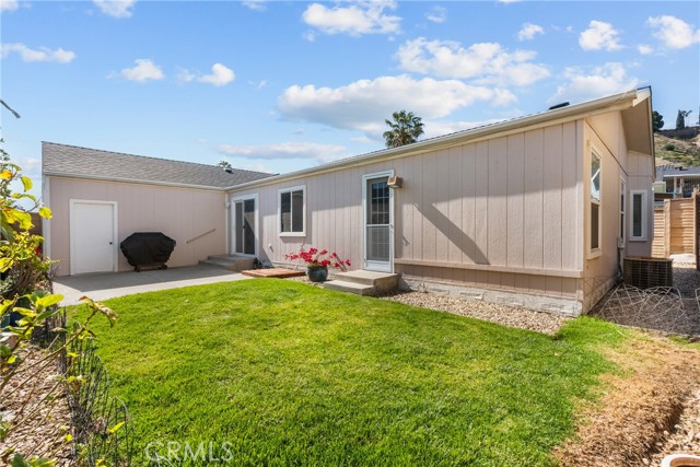 27828 Spyglass Lane, Canyon Country CA: https://media.crmls.org/medias/ddd204f2-c98a-41f7-97ef-33ae288eb0de.jpg