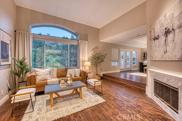 8 Joliet Drive, Coto de Caza CA: https://media.crmls.org/medias/ddd2e2b1-e5a2-43c1-8e7b-5870bb2b2313.jpg