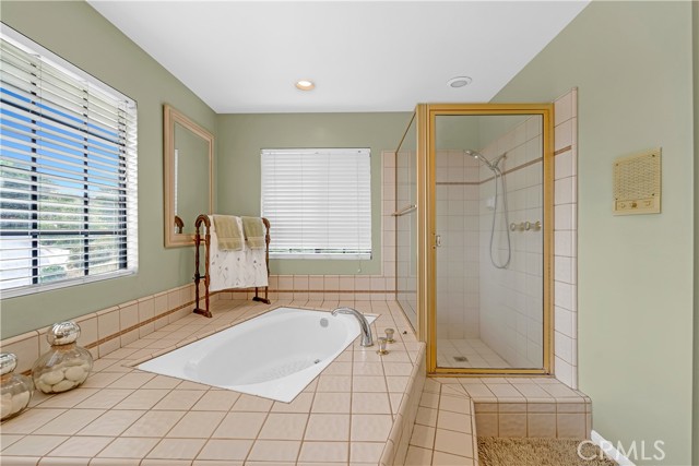 Image 24 of 45 For 785 Norumbega Drive