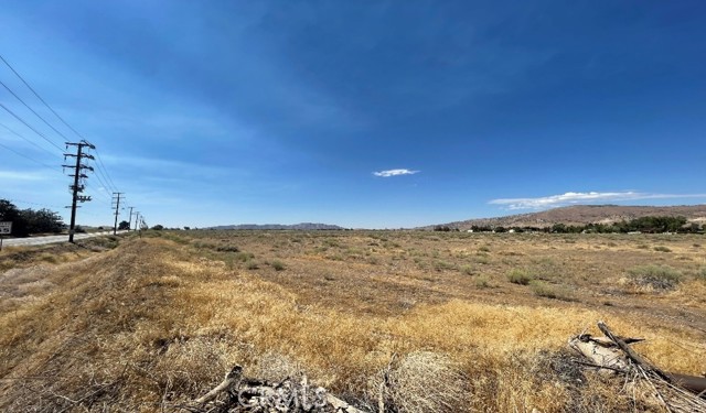 Detail Gallery Image 3 of 5 For 15000 Highline Rd, Tehachapi,  CA 93561 - – Beds | – Baths