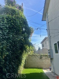 Detail Gallery Image 6 of 31 For 6506 N. White Oak Ave, Van Nuys,  CA 91406 - 3 Beds | 2/1 Baths