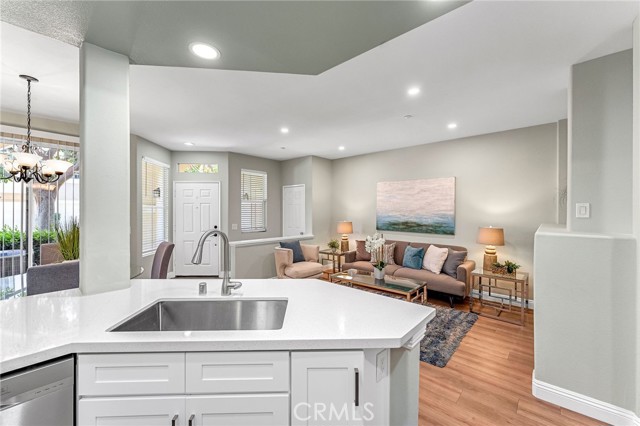 Detail Gallery Image 14 of 50 For 304 Birch Grove, Irvine,  CA 92618 - 2 Beds | 2/1 Baths