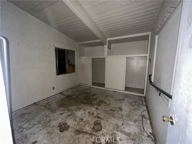 10810 Woodley Avenue, Granada Hills CA: https://media.crmls.org/medias/ddd4030c-27f8-4c45-aacd-d8465c124bdd.jpg