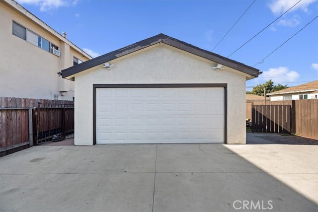 Detail Gallery Image 27 of 37 For 10779 Barlow, Lynwood,  CA 90262 - 2 Beds | 1 Baths