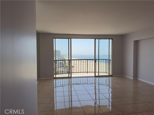 850 E Ocean Boulevard, Long Beach CA: https://media.crmls.org/medias/ddd4af13-d2c2-48bb-ad28-75b4d5a1a147.jpg