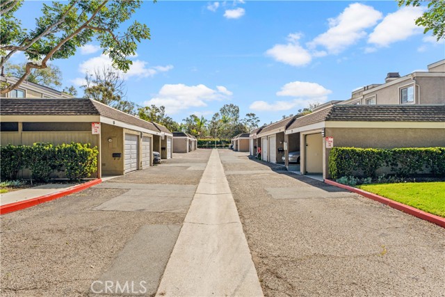 Detail Gallery Image 30 of 35 For 21 Summerwalk Ct, Newport Beach,  CA 92663 - 2 Beds | 2 Baths