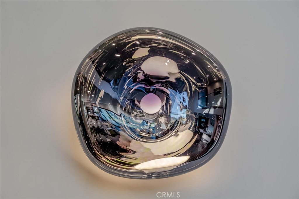 https://media.crmls.org/medias/ddd6f422-05eb-4d6e-9af0-f089329c0b65.jpg?preset=X-Large
