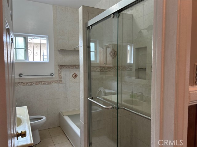 2249 Harwood Street, Los Angeles CA: https://media.crmls.org/medias/ddd72636-ff72-4609-95c5-82f3c9bc6c67.jpg