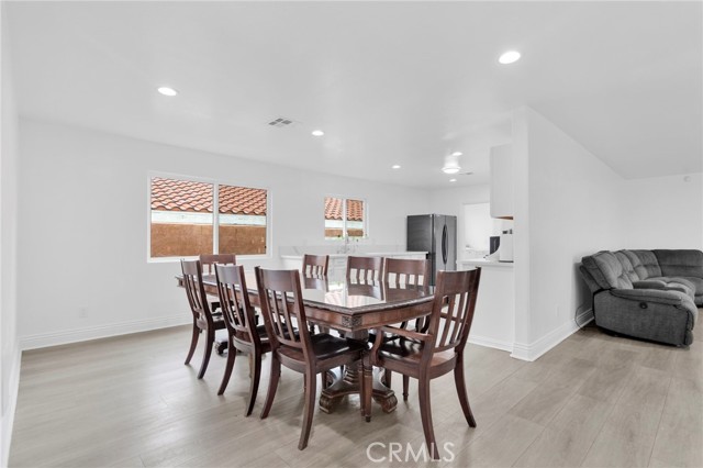 Detail Gallery Image 8 of 32 For 3009 N California, San Bernardino,  CA 92407 - 3 Beds | 2/1 Baths