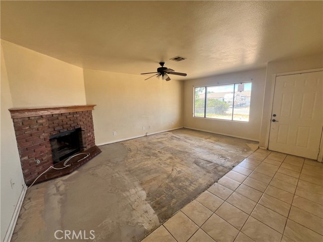 Detail Gallery Image 4 of 18 For 13632 Fran St, Edwards,  CA 93523 - 3 Beds | 2 Baths