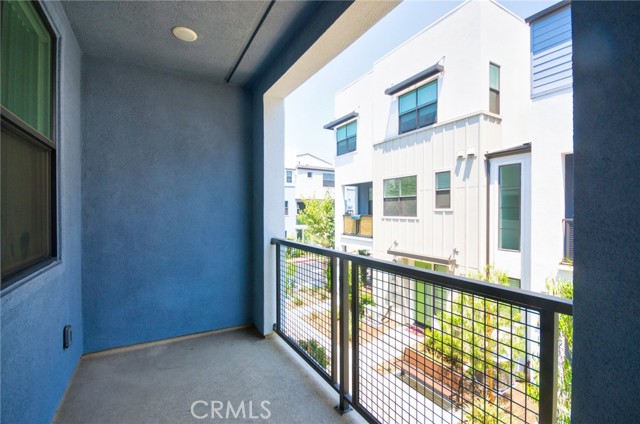 Detail Gallery Image 22 of 39 For 944 N Divino Privado, Ontario,  CA 91764 - 3 Beds | 3/1 Baths