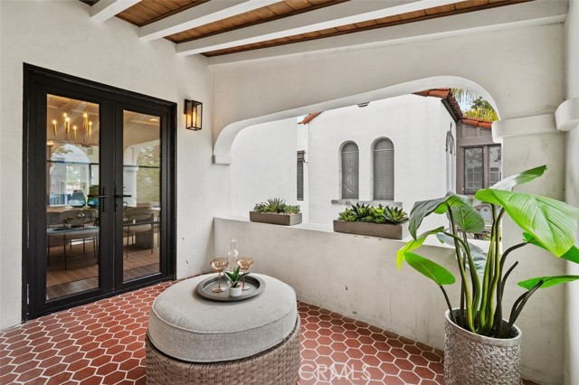 6373 W 6TH Street, Los Angeles CA: https://media.crmls.org/medias/ddd81936-adba-4e2e-b6cf-89840d29eddd.jpg