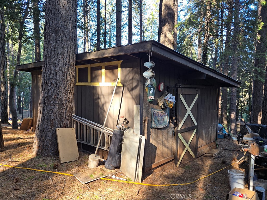 https://media.crmls.org/medias/ddd865f4-d3ff-4cc5-ac61-23ff2e2eda42.jpg?preset=X-Large