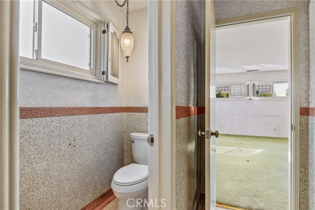 Detail Gallery Image 25 of 60 For 249 S Lincoln St, Burbank,  CA 91506 - 3 Beds | 2 Baths