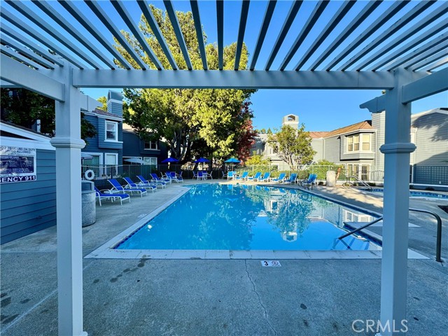 Detail Gallery Image 19 of 21 For 182 Westport, Newport Beach,  CA 92660 - 2 Beds | 2 Baths