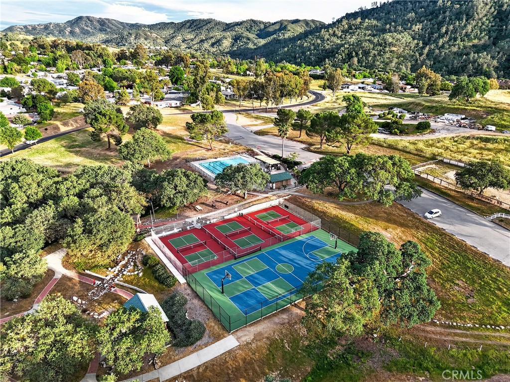 https://media.crmls.org/medias/ddd97bdc-cb3e-47fe-acbc-5eb0cef9a8d9.jpg?preset=X-Large