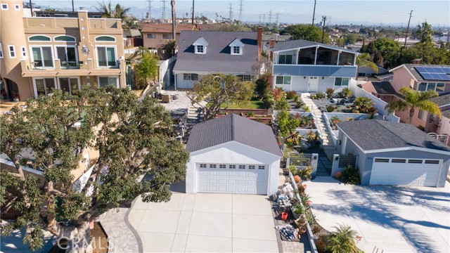 714 Paulina Avenue, Redondo Beach, California 90277, 4 Bedrooms Bedrooms, ,2 BathroomsBathrooms,Residential,Sold,Paulina,PV22037903